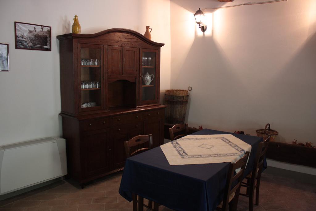 Il Vallone Di Melezzole Villa Buitenkant foto