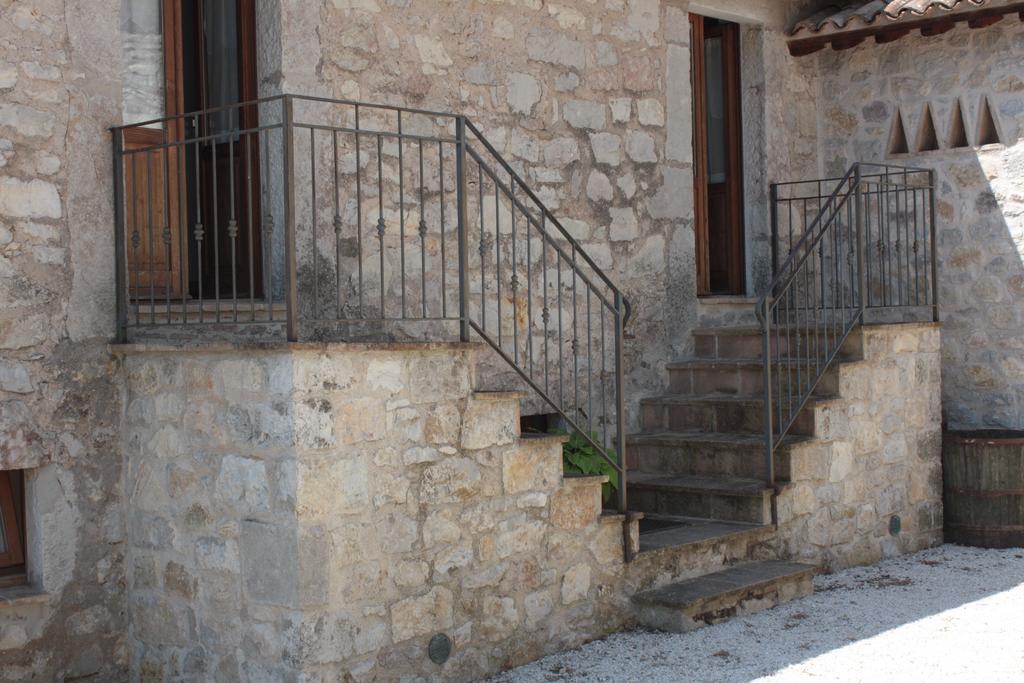 Il Vallone Di Melezzole Villa Buitenkant foto